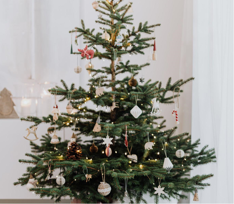 The Ultimate Guide to Artificial Trees: Hassle-Free Holiday Decorating Made Easy